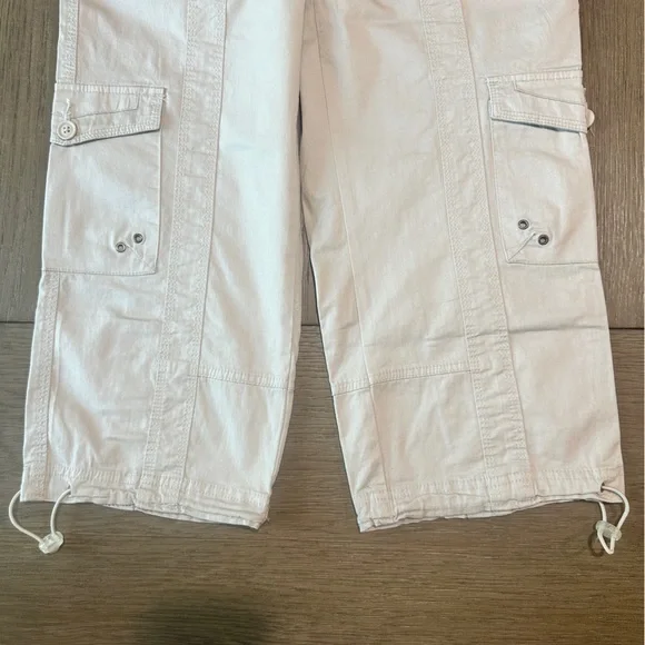 Style & Co. Capri Pants Cargo Style Size 6 Khaki NWT! - Picture 3 of 9